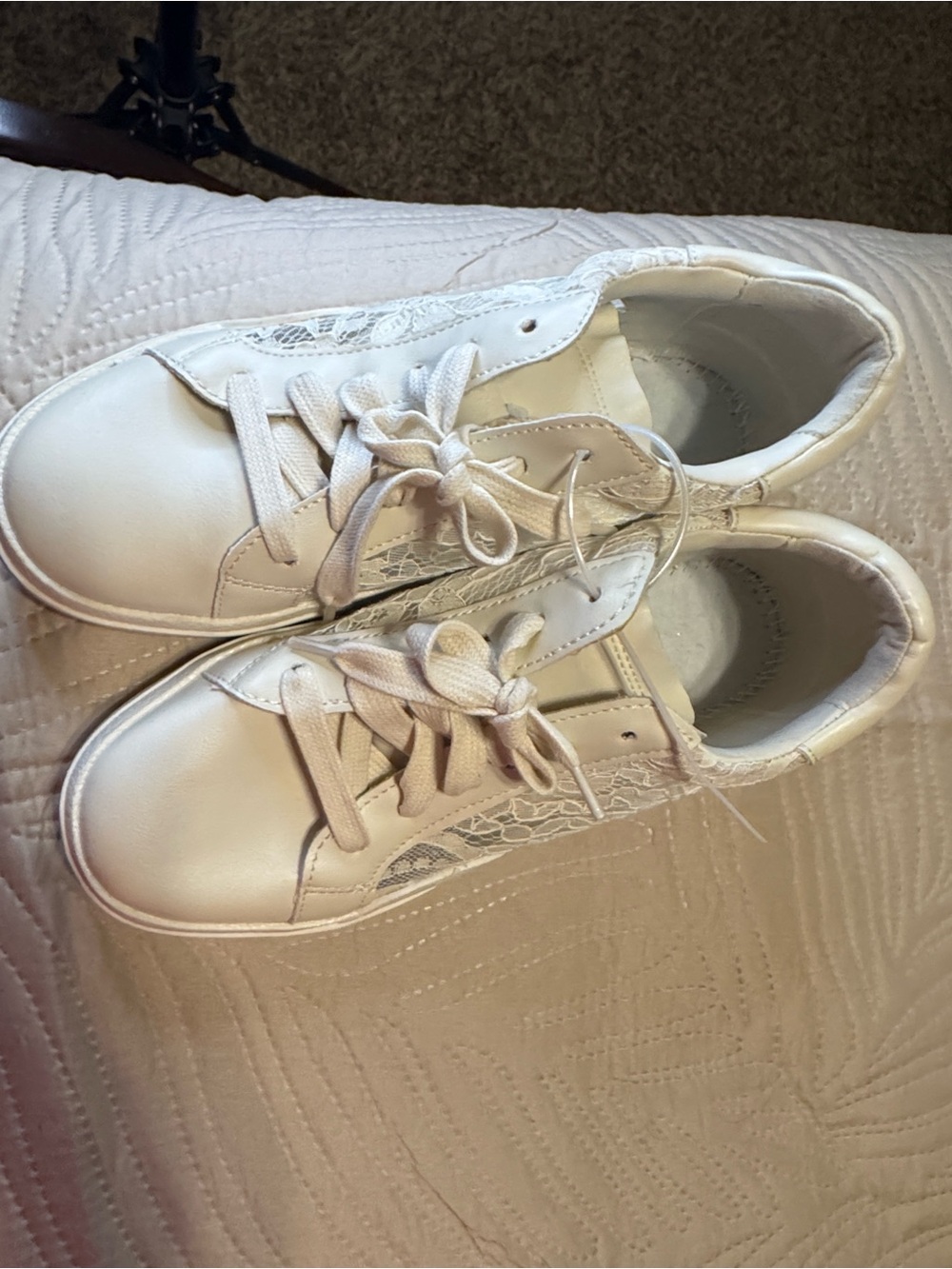 Dolce Vita Harrison Woman's Ecru Lace Sneakers Size 8.5 Off
White Satin Ribbon